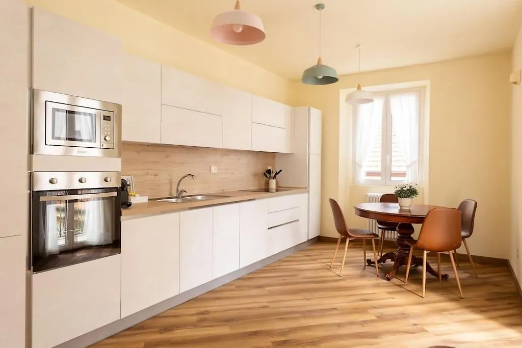 Carate Urio Casa Regina Margherita - Lussuoso Appartamento Vista Lago Con Parcheggio E Aria Condizionata איטליה