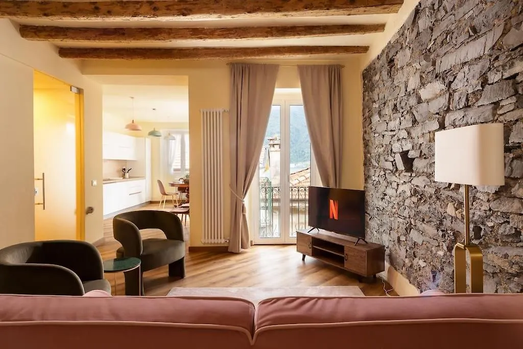 Casa Regina Margherita - Lussuoso Appartamento Vista Lago Con Parcheggio E Aria Condizionata location